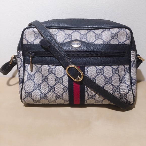 Gucci Handbags - Gucci Vintage Ophidia GG Supreme Bag